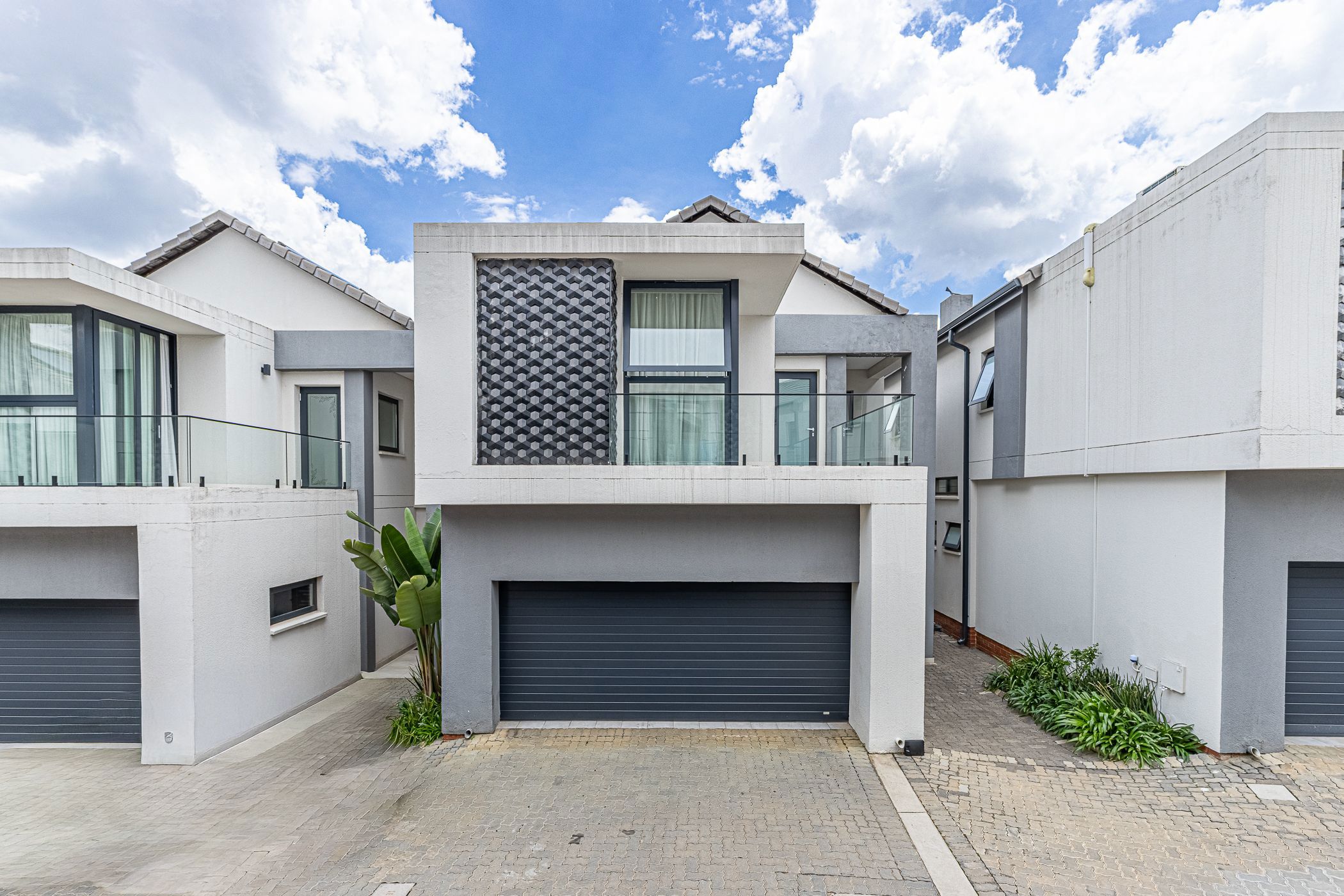 Townhouse for sale in Bryanston East - HP1754337
