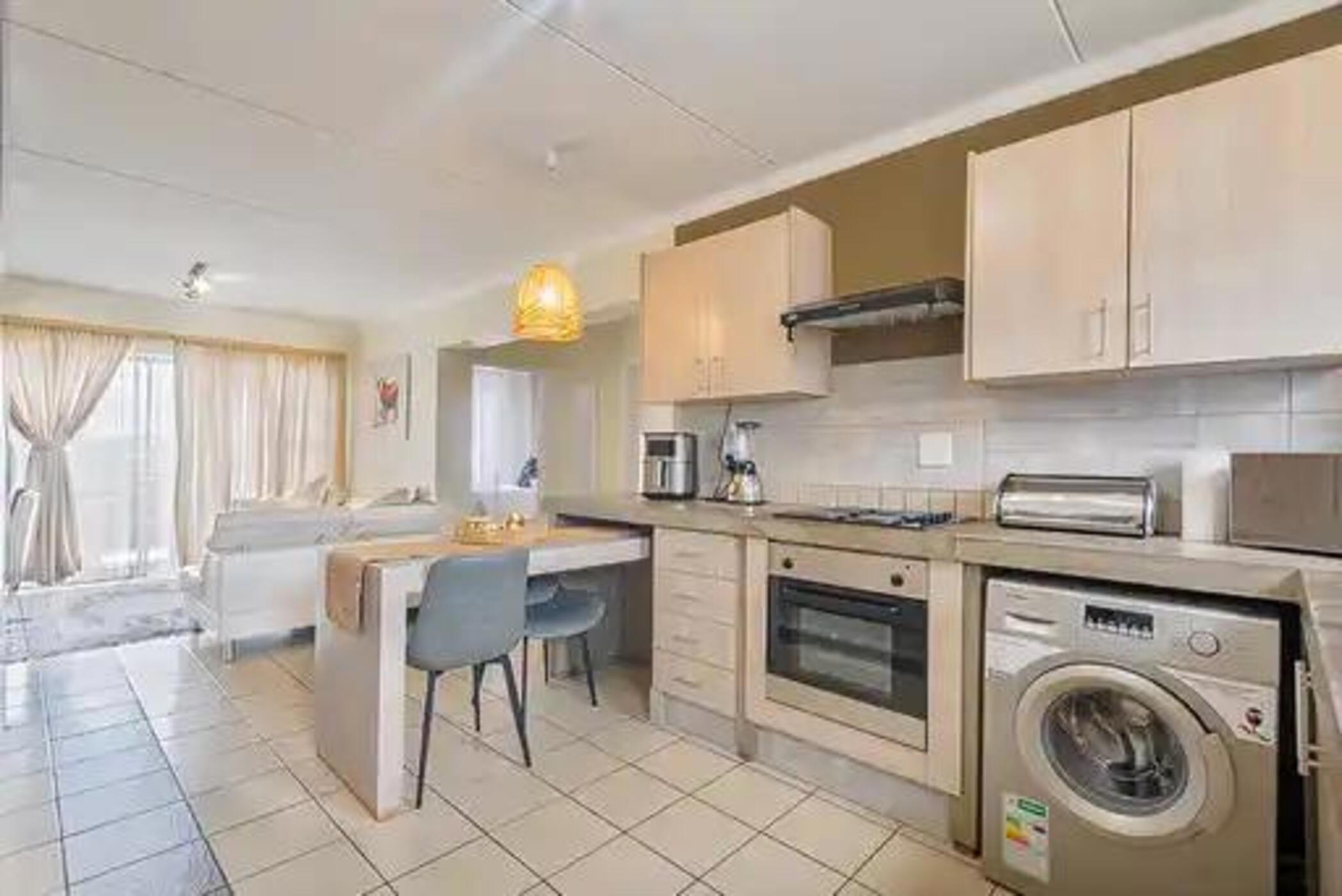Apartment to rent in Fourways Area - FYL1754293