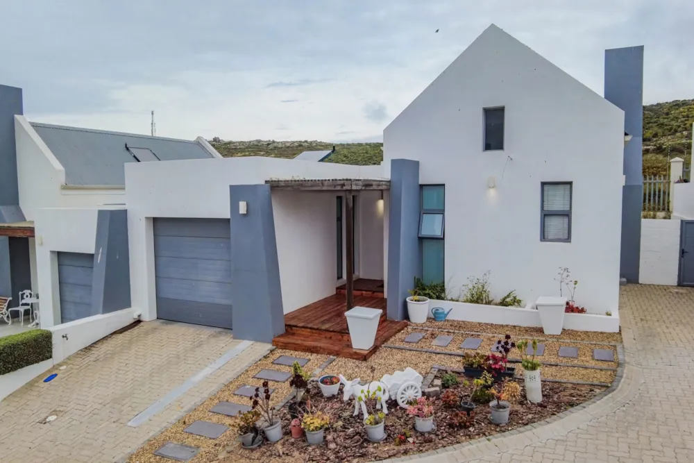 House for sale in Hoogland, Saldanha Bay - LA1755474 House for sale in Hoogland, Saldanha Bay - LA1755474