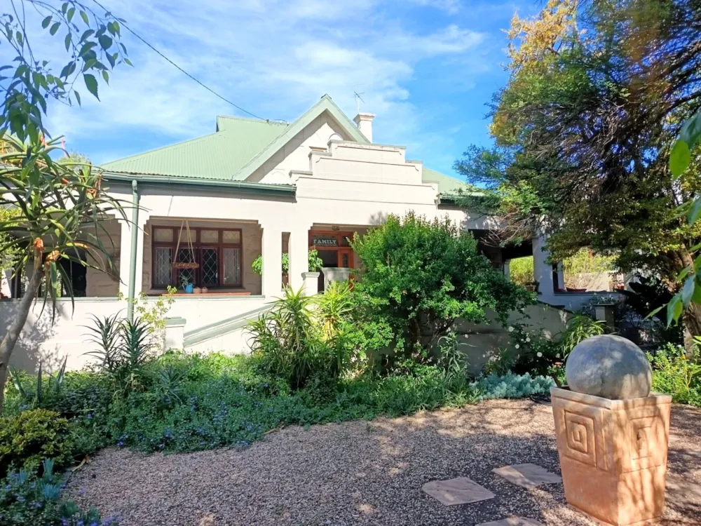 House for sale in Oudtshoorn Central - 1OU1755043 House for sale in Oudtshoorn Central - 1OU1755043