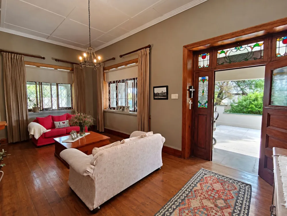 House for sale in Oudtshoorn Central - 1OU1755043 House for sale in Oudtshoorn Central - 1OU1755043