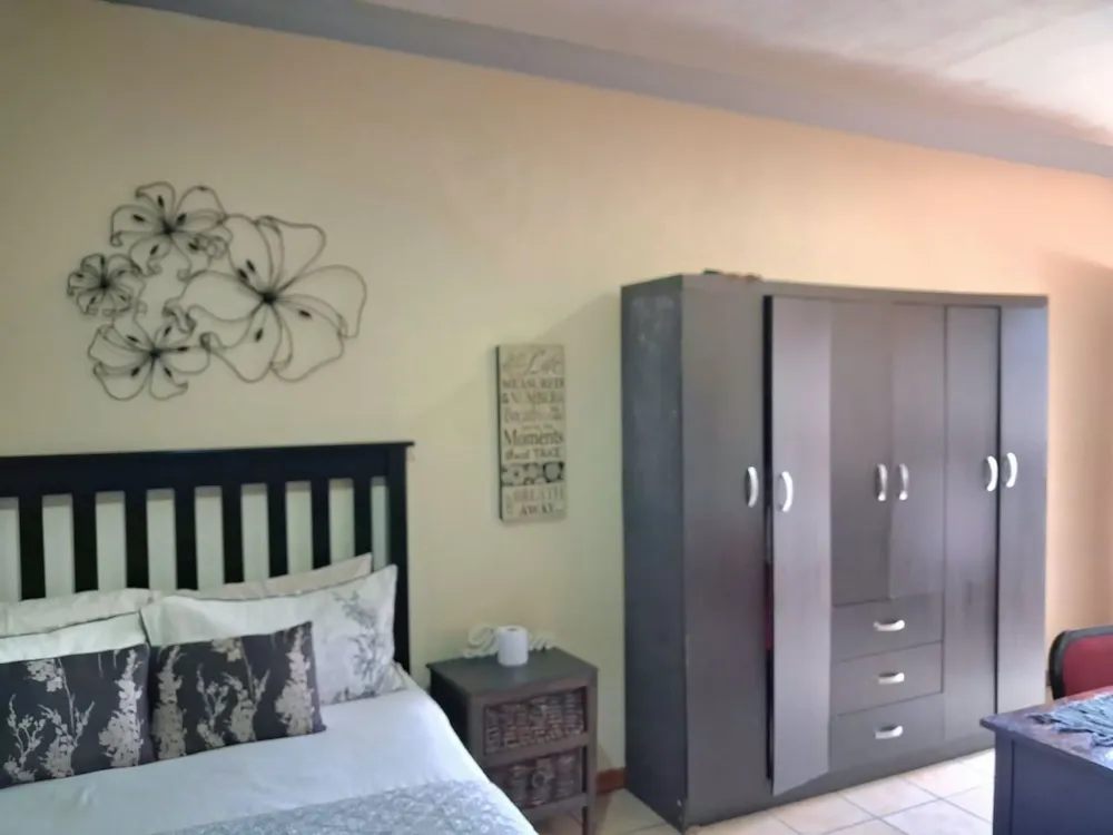 Guesthouse for sale in Rowhill - 1SP1754348