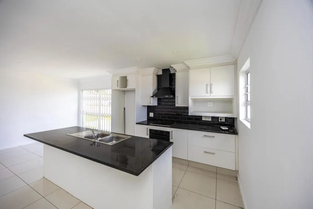 Townhouse for sale in Gonubie - 1EZ1754420