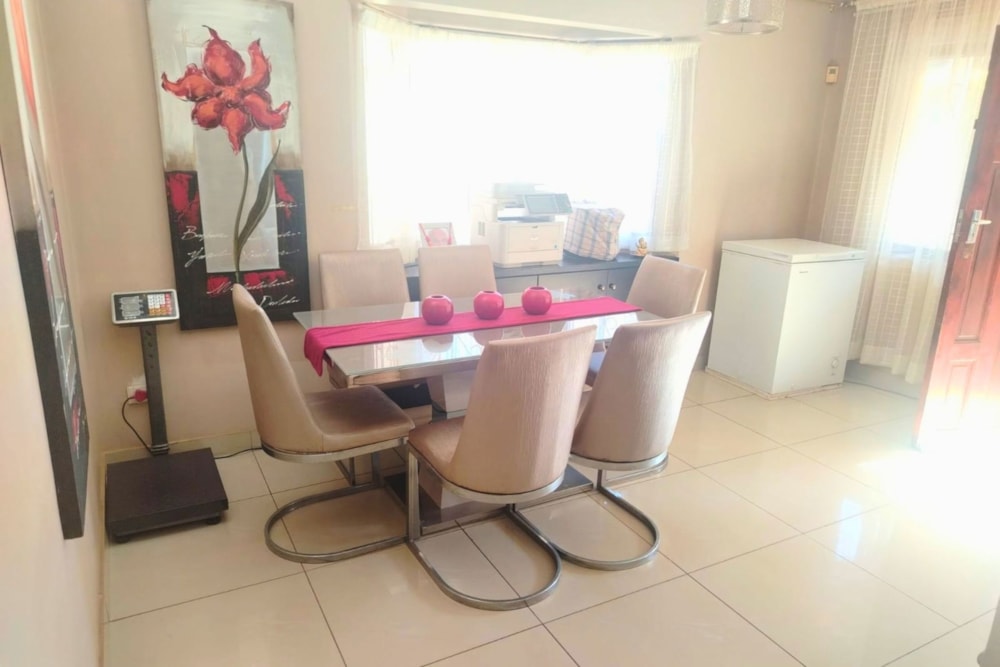 House for sale in Southgate - 1DBN1754459