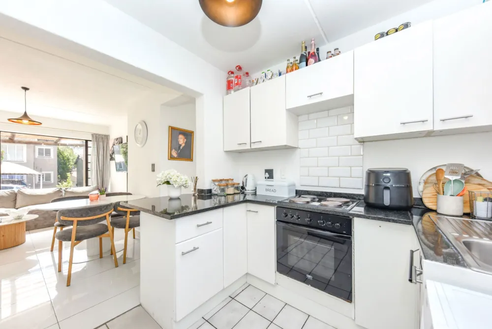 Apartment to rent in Lonehill - FYL1754621 Apartment to rent in Lonehill - FYL1754621