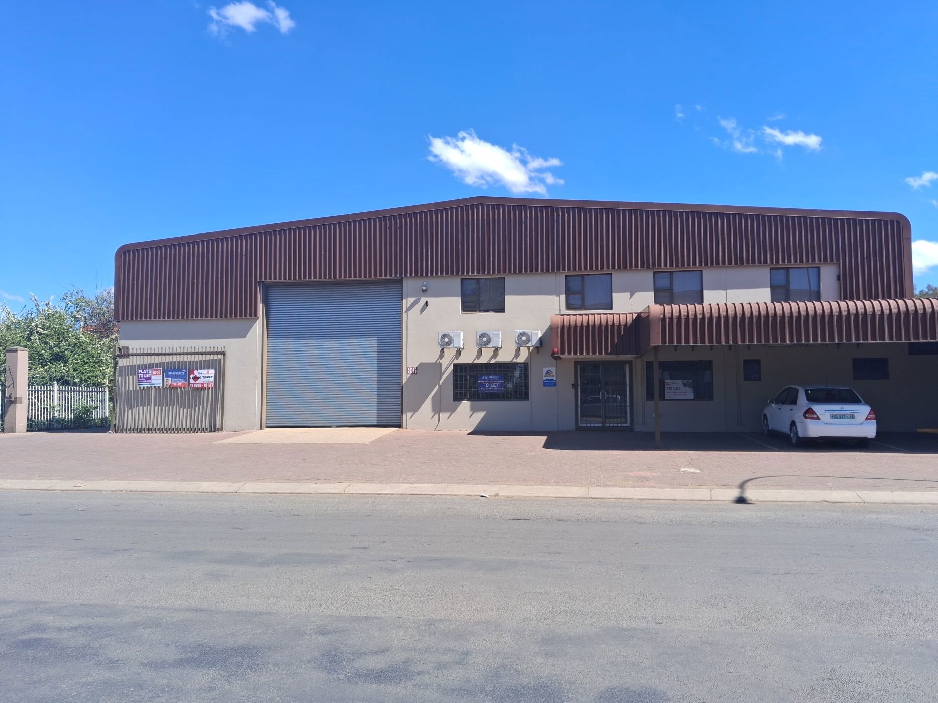 Commercial industrial property to rent in Oos Einde, Bloemfontein - 1BX1754661