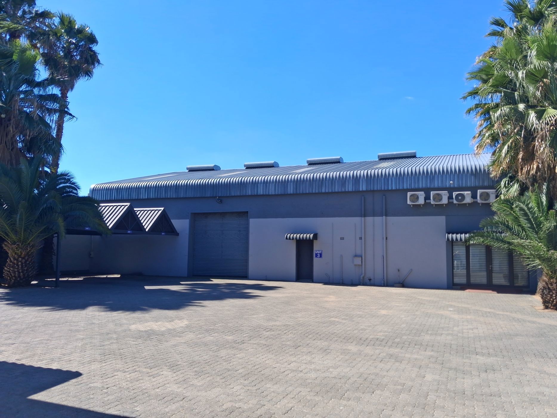 Commercial industrial property to rent in Oos Einde, Bloemfontein - 1BX1754674