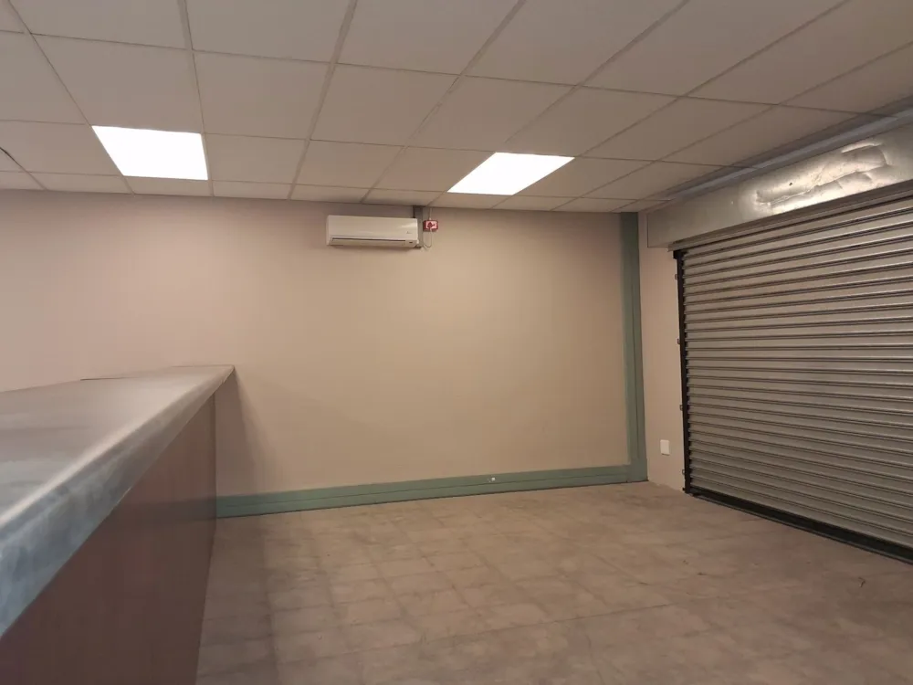 Commercial industrial property to rent in Oos Einde, Bloemfontein - 1BX1754674