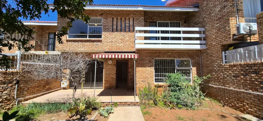 Townhouse for sale in Memorial Road Area - 1KJ1754673 Townhouse for sale in Memorial Road Area - 1KJ1754673
