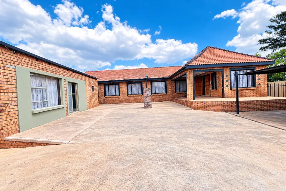 House for sale in Pine Ridge, Witbank, eMalahleni - 1WD1754751 House for sale in Pine Ridge, Witbank, eMalahleni - 1WD1754751