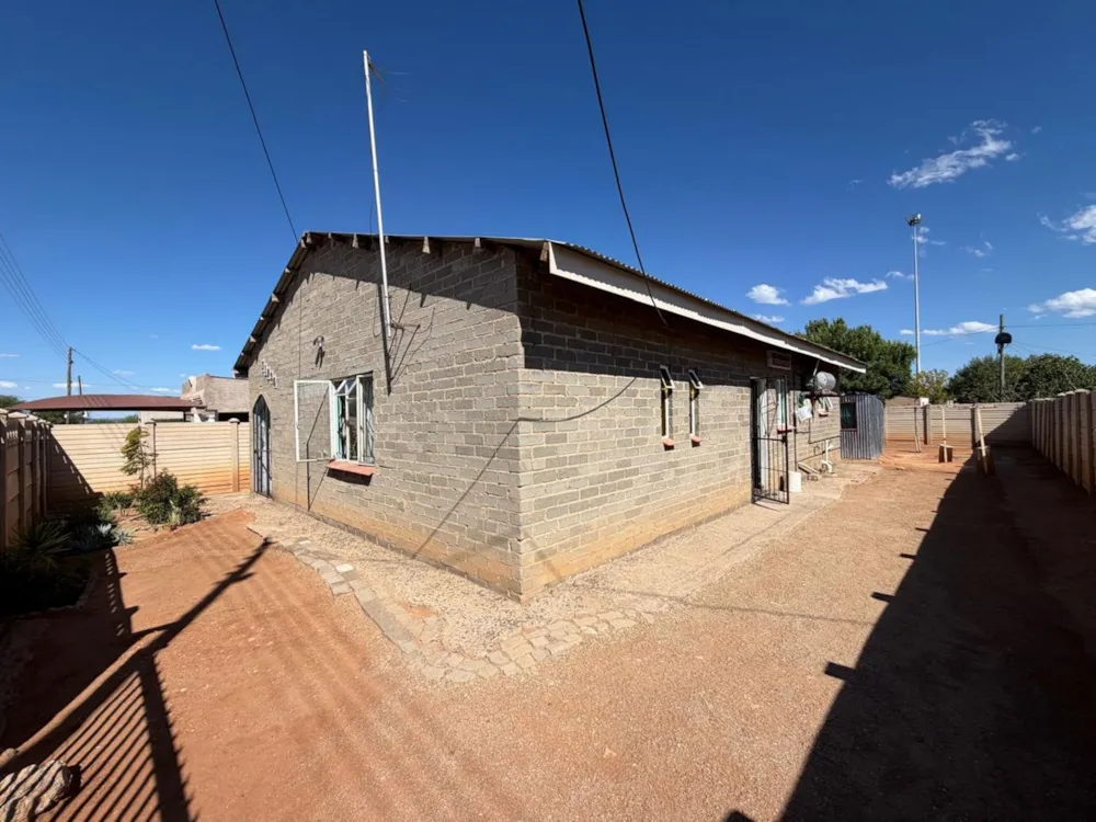 House for sale in Roodepan - 1KJ1754768 House for sale in Roodepan - 1KJ1754768