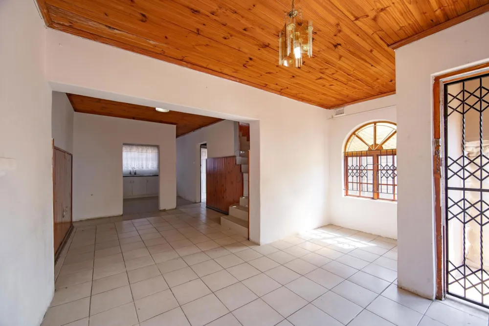 House for sale in Westcliff, Chatsworth - 1WP1754851 House for sale in Westcliff, Chatsworth - 1WP1754851