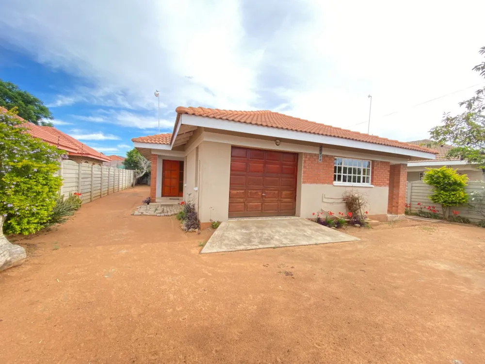 House for sale in Block 9, Botswana - 3BO1754889 House for sale in Block 9, Botswana - 3BO1754889