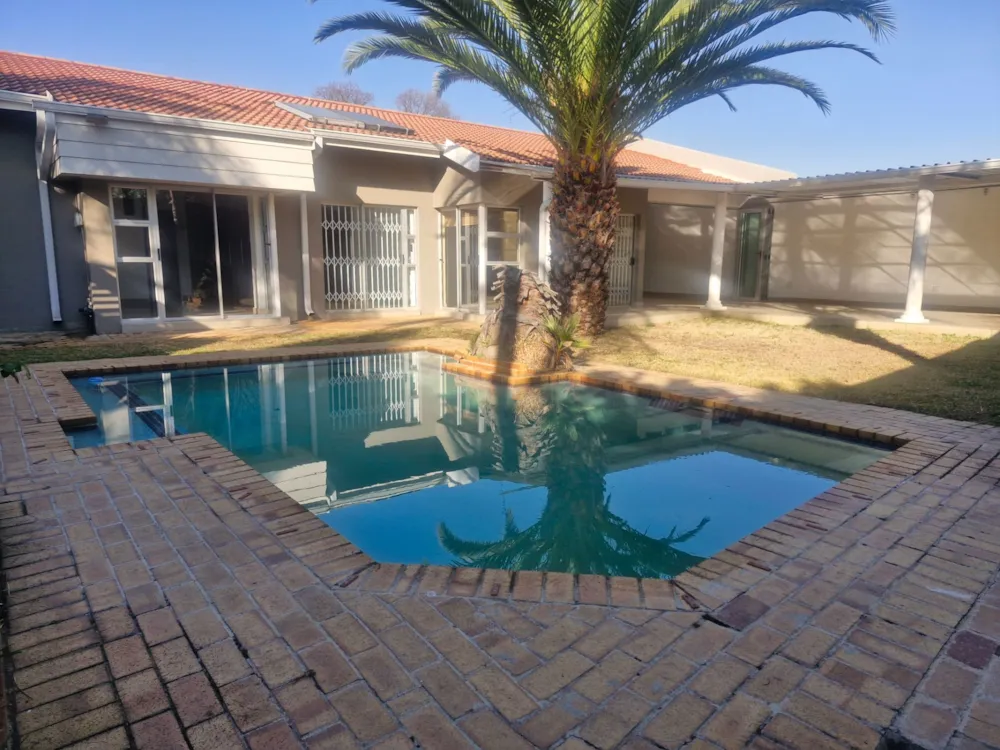 House to rent in Woodmead - JBL1754919 House to rent in Woodmead - JBL1754919
