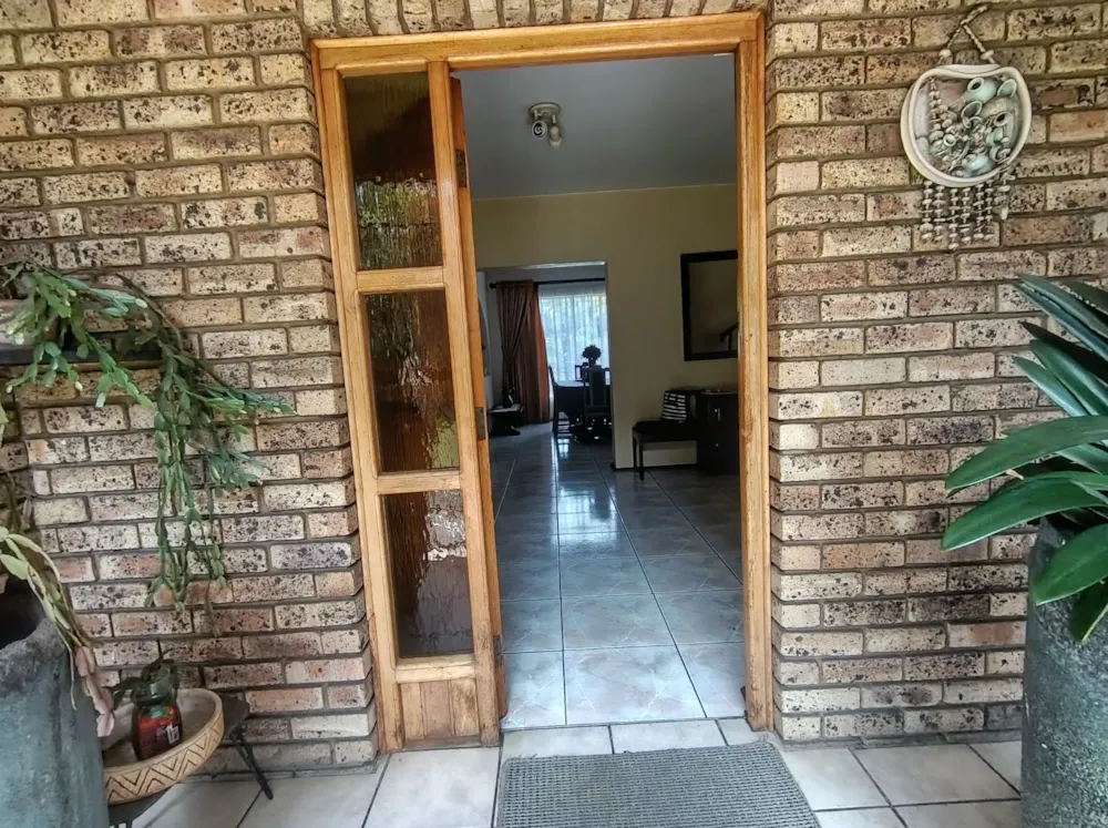 Double-storey house for sale in Vanderbijlpark SE 3 - 1VT1754949 Double-storey house for sale in Vanderbijlpark SE 3 - 1VT1754949