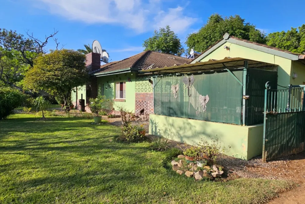 House for sale in Matabeleland, Zimbabwe - 3ZB1754980 House for sale in Matabeleland, Zimbabwe - 3ZB1754980