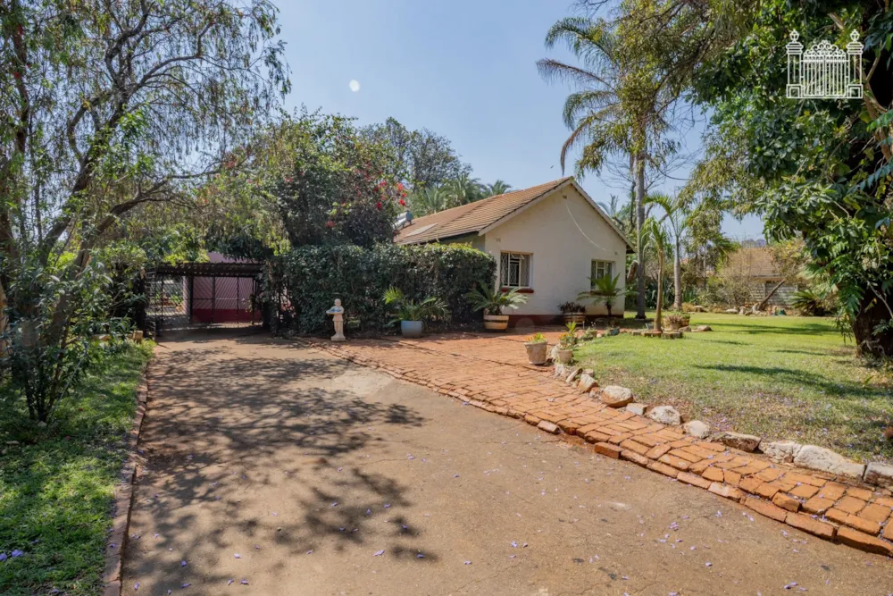 House for sale in Mabelreign, Zimbabwe - 3ZB1756681 House for sale in Mabelreign, Zimbabwe - 3ZB1756681
