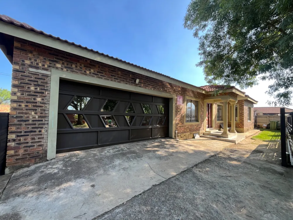 House for sale in Sunset View, Newcastle - 1NW1756721