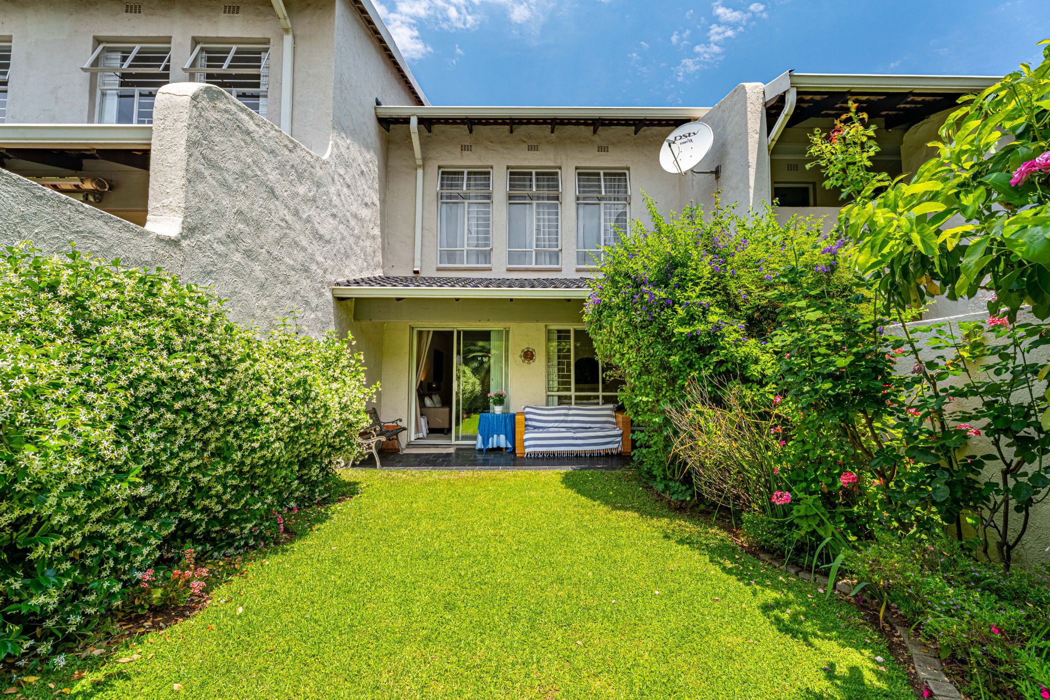 Townhouse for sale in Bryanston - HP1755800