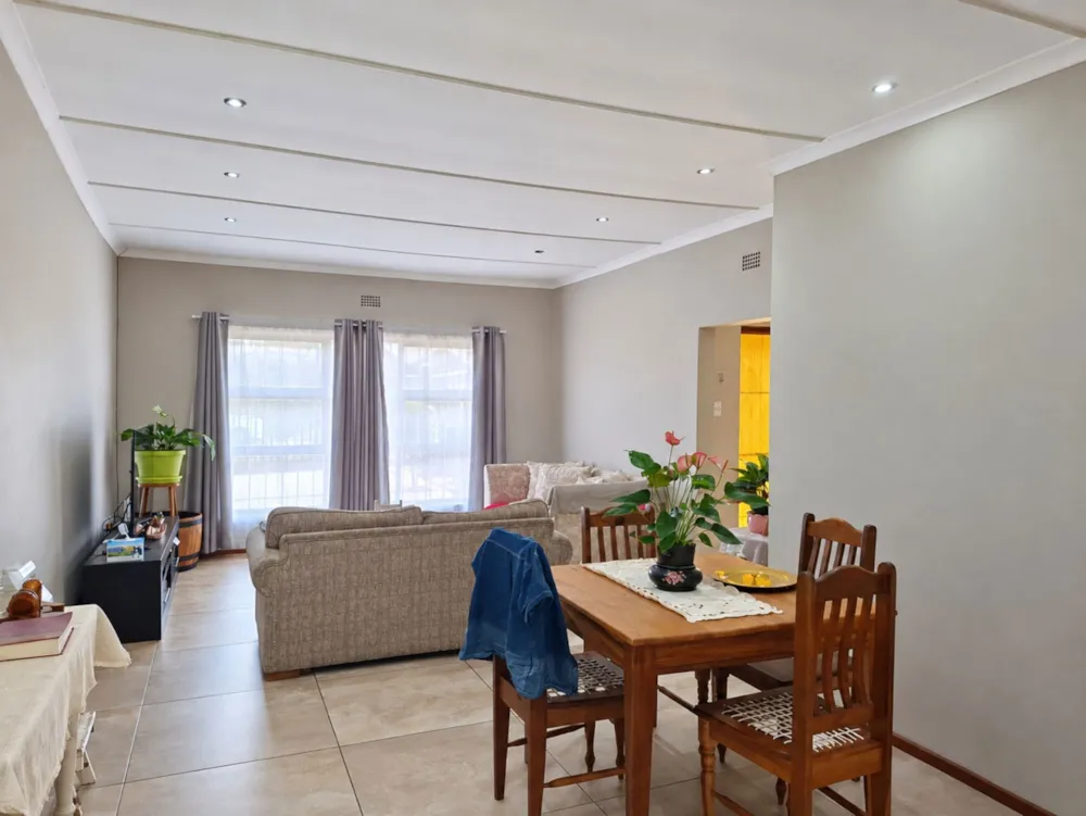 House for sale in Oudtshoorn South - 1OU1755221