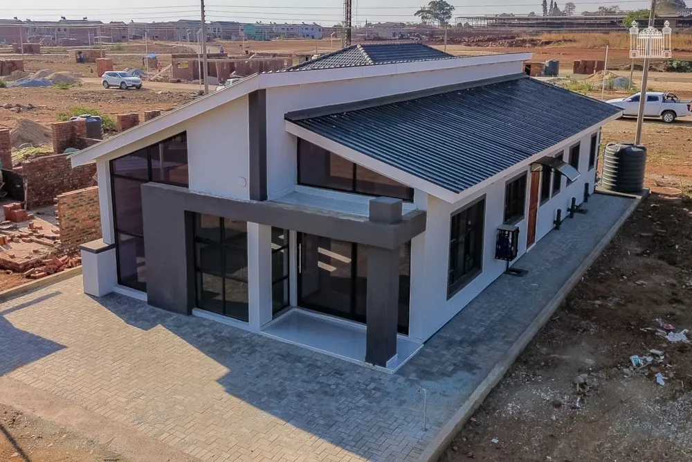 House for sale in Rainham, Zimbabwe - 3ZB1755272 House for sale in Rainham, Zimbabwe - 3ZB1755272