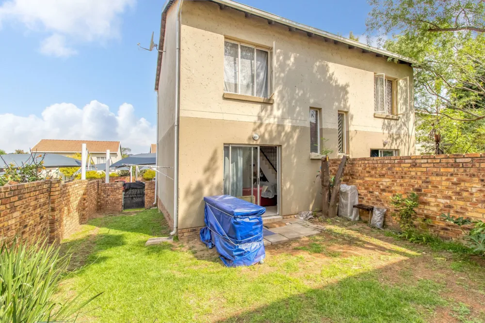 Double-storey apartment for sale in North Riding - FW1755781 Double-storey apartment for sale in North Riding - FW1755781