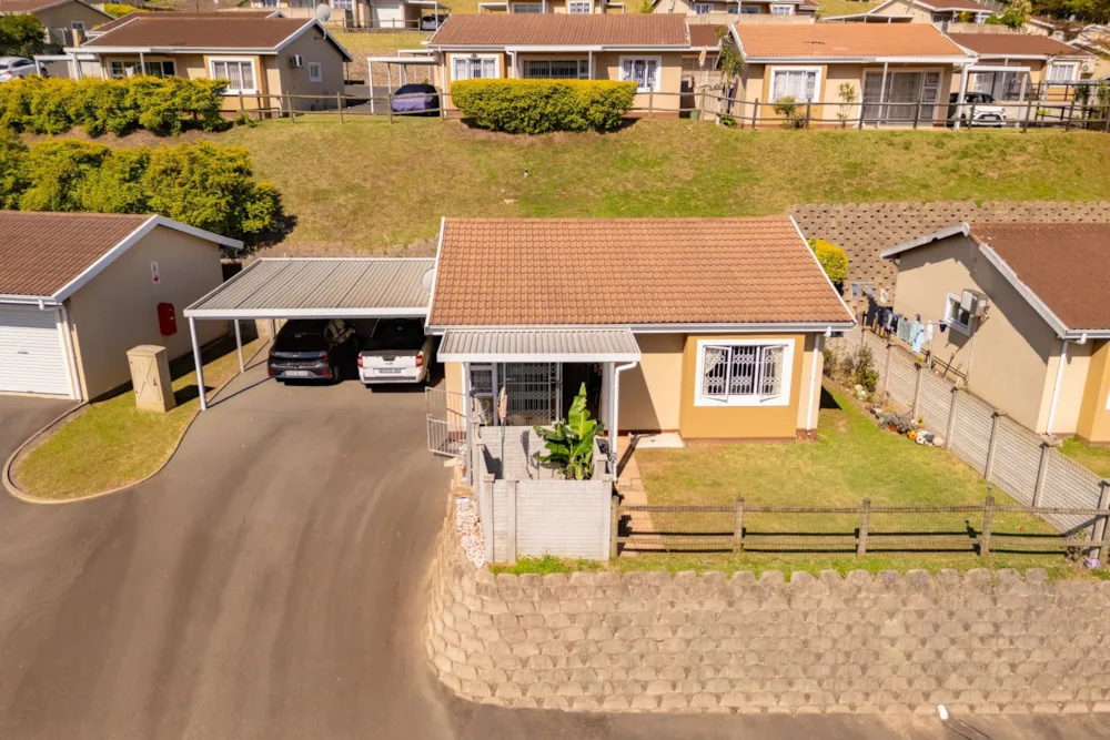Townhouse for sale in Malvern, Queensburgh - 1WP1756367 Townhouse for sale in Malvern, Queensburgh - 1WP1756367