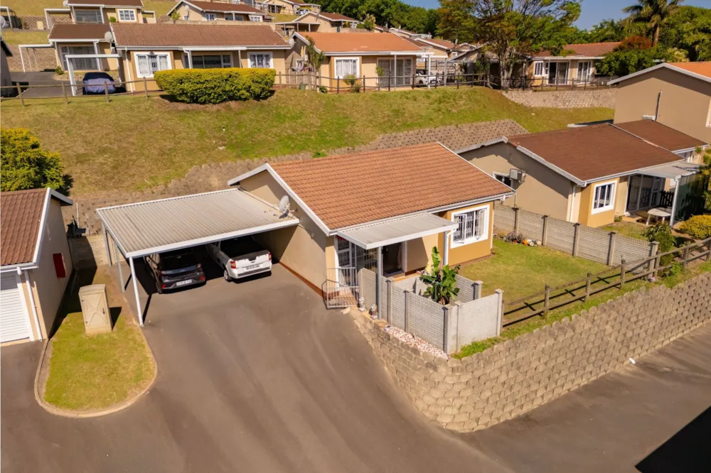 Townhouse for sale in Malvern, Queensburgh - 1WP1756367 Townhouse for sale in Malvern, Queensburgh - 1WP1756367