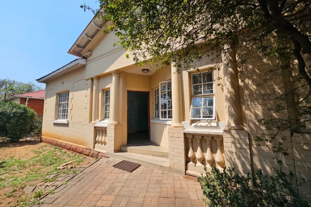 Commercial office for sale in Bulawayo, Zimbabwe - 3ZB1755559 Commercial office for sale in Bulawayo, Zimbabwe - 3ZB1755559
