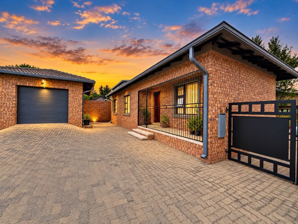 Townhouse for sale in Ermelo Central - 1EM1755634