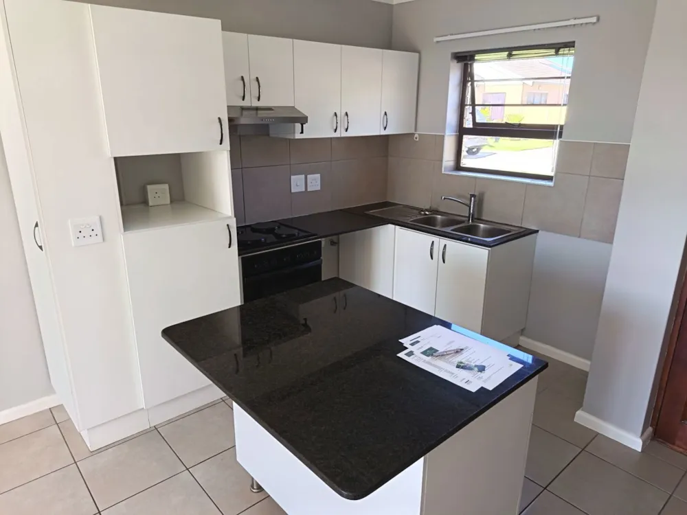 Townhouse to rent in Sherwood, Port Elizabeth, Gqeberha - 1PLZ1755638 Townhouse to rent in Sherwood, Port Elizabeth, Gqeberha - 1PLZ1755638