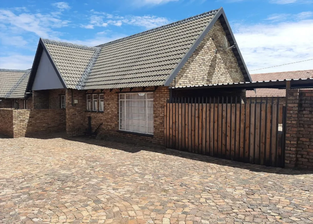 House for sale in Middelburg Central (Mpumalanga Central)  - 1MD1755761