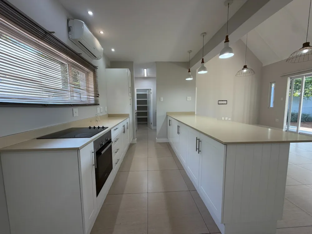 Townhouse to rent in Clarendon - 1PM1755702