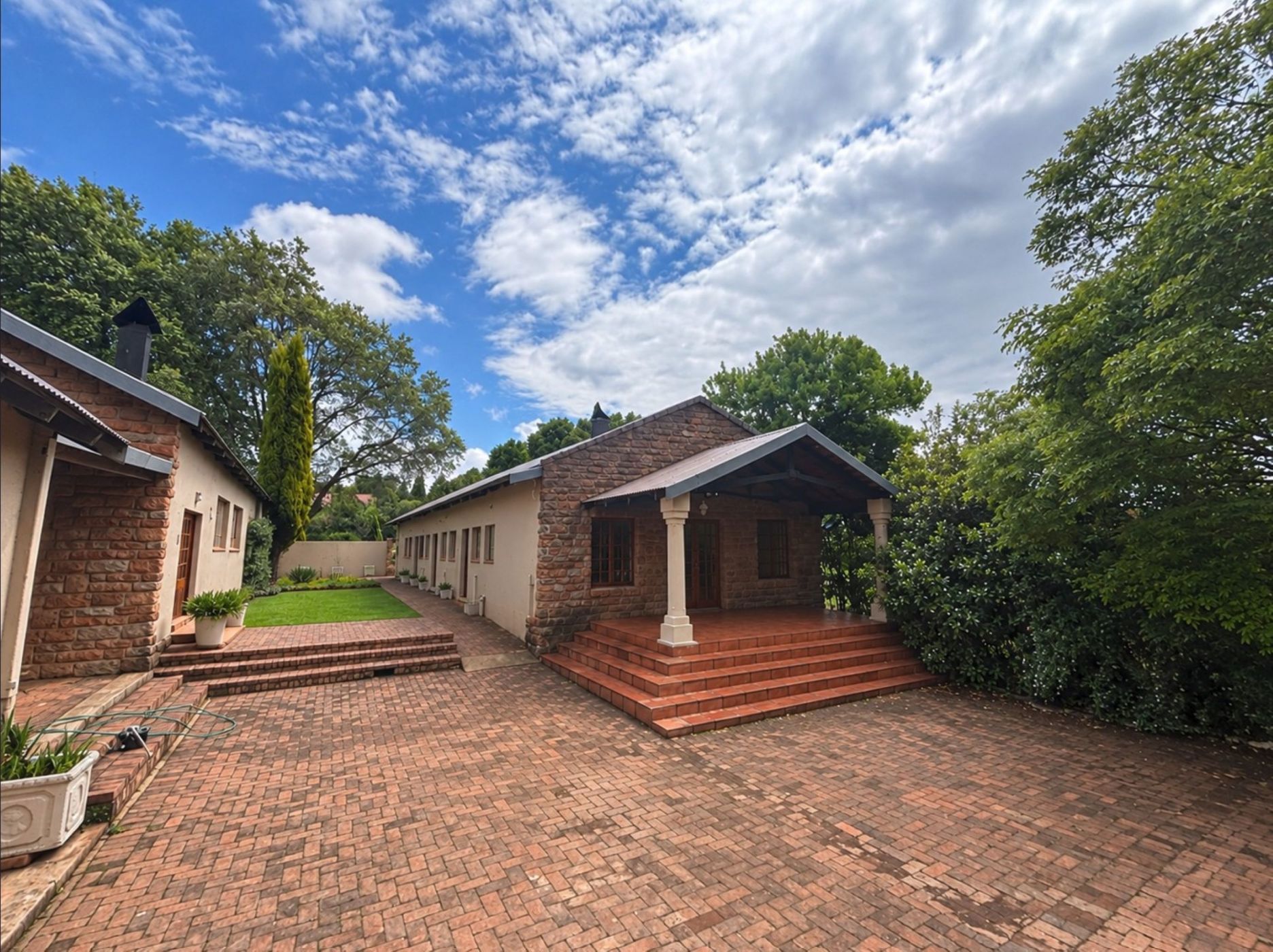 Commercial Building for sale in Dullstroom - 1DS1755767