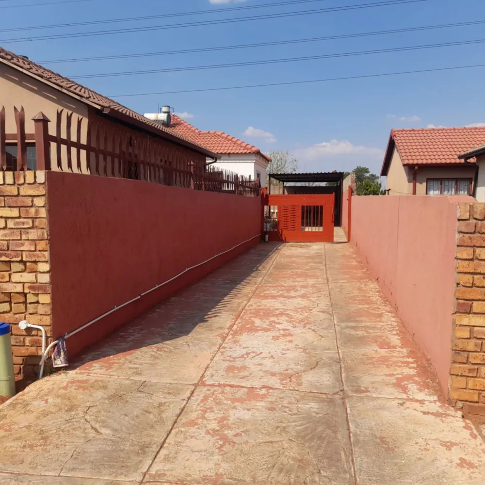 House for sale in Soshanguve East - PTM1755797 House for sale in Soshanguve East - PTM1755797