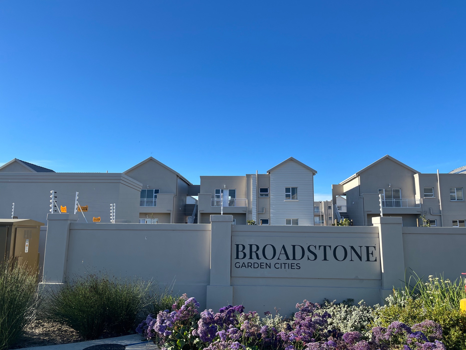 Apartment to rent in Sunningdale, Blouberg - 1TV1755849