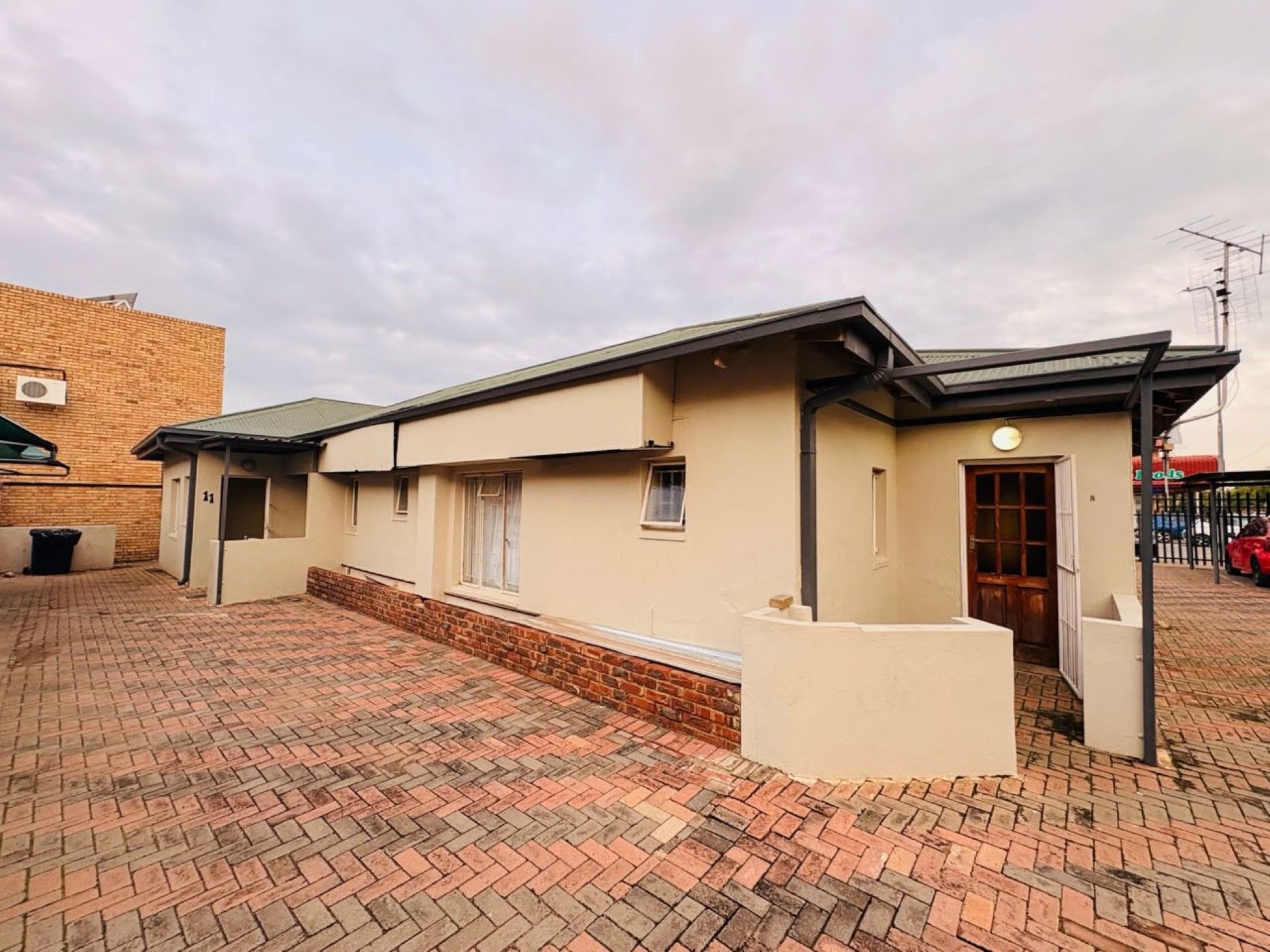 Bachelor apartment to rent in Die Bult, Potchefstroom - 1PCH1755848