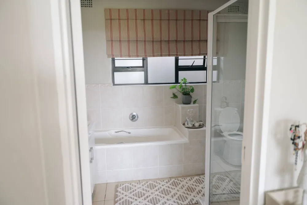 Double-storey house for sale in Uvongo - 1PSH1756011 Double-storey house for sale in Uvongo - 1PSH1756011