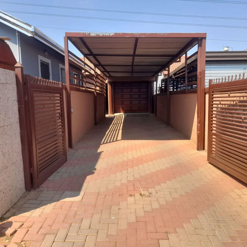 House for sale in Soshanguve East - PTM1756012 House for sale in Soshanguve East - PTM1756012