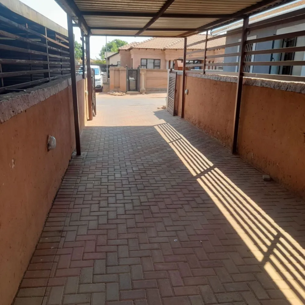 House for sale in Soshanguve East - PTM1756012 House for sale in Soshanguve East - PTM1756012