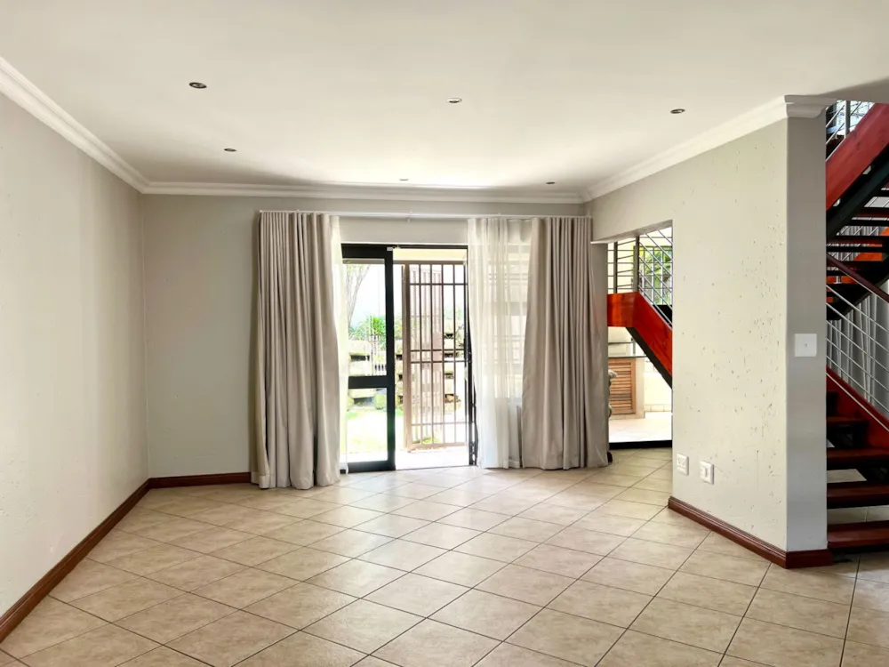 Double-storey cluster to rent in Hyde Park, Sandton - JBL1756147 Double-storey cluster to rent in Hyde Park, Sandton - JBL1756147