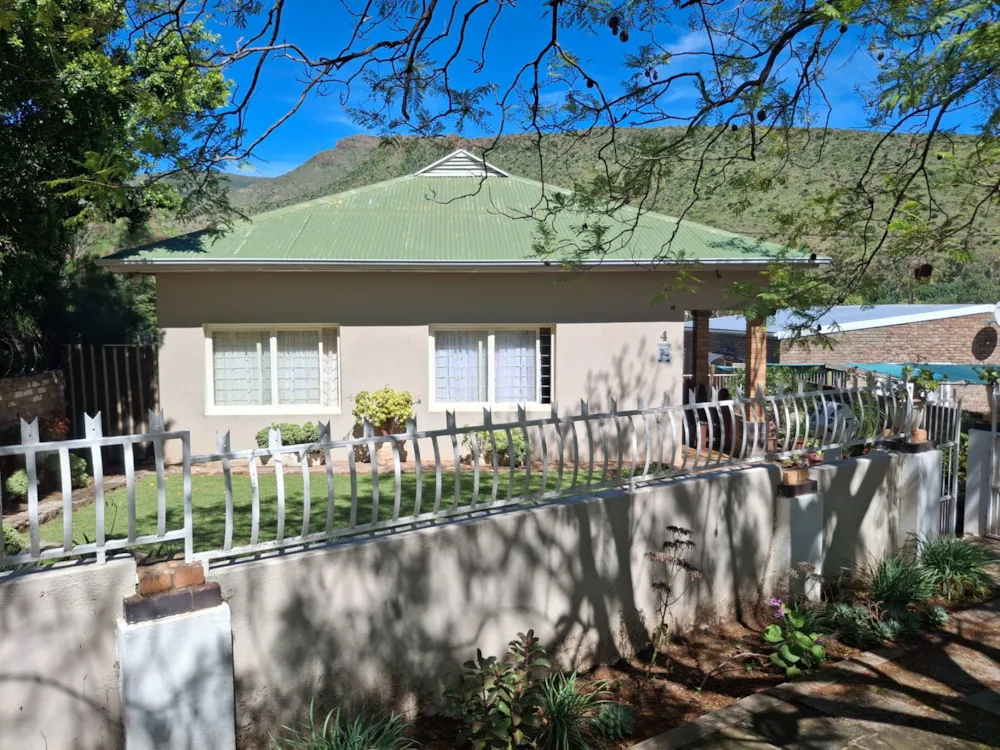 House for sale in Graaff-Reinet - 1KK1756242 House for sale in Graaff-Reinet - 1KK1756242