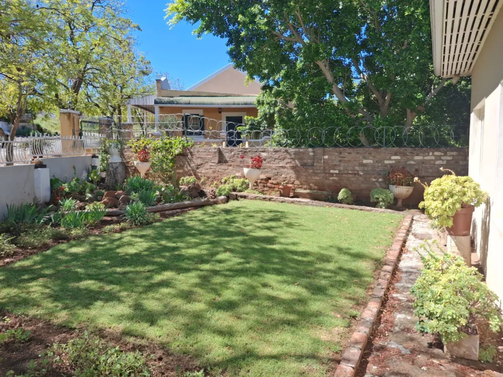 House for sale in Graaff-Reinet - 1KK1756242 House for sale in Graaff-Reinet - 1KK1756242