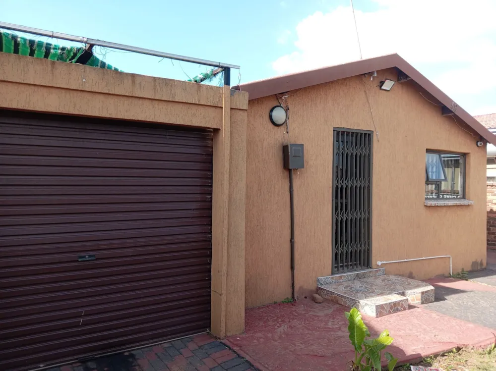 House for sale in Sebokeng - 1VT1756099 House for sale in Sebokeng - 1VT1756099