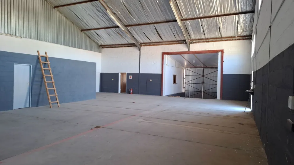 Commercial industrial property to rent in Springbok - 1NA1756162