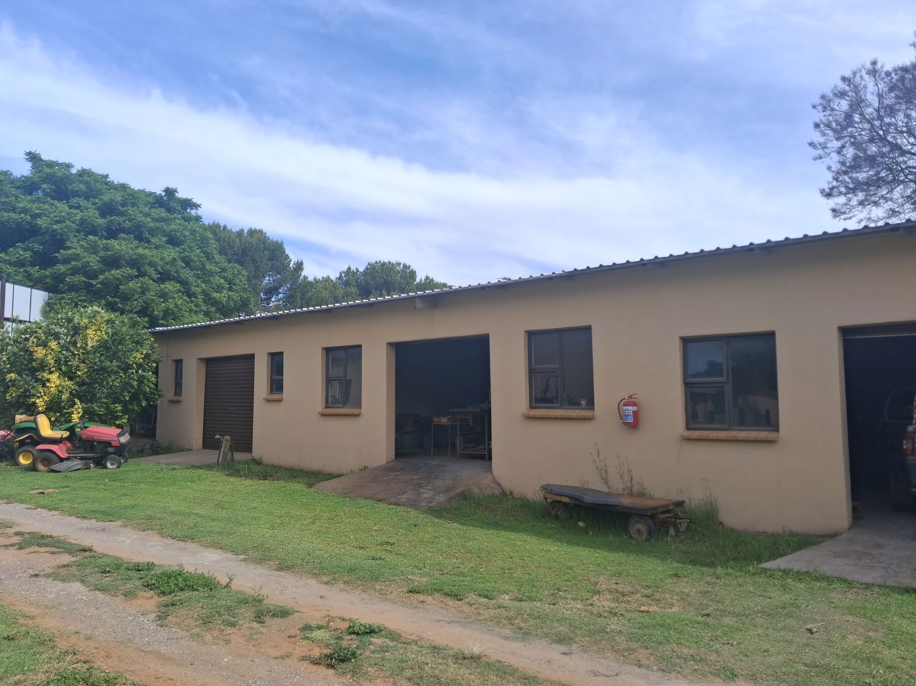 Commercial industrial property to rent in Langenhovenpark - 1BX1756219