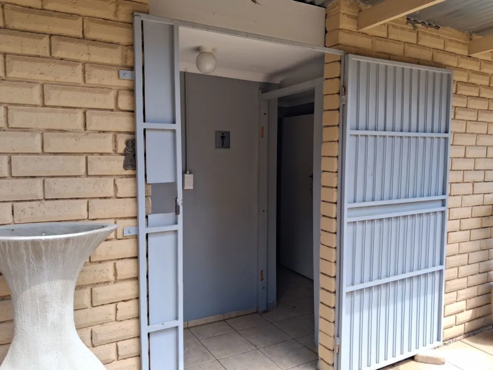 Commercial industrial property to rent in Langenhovenpark - 1BX1756219