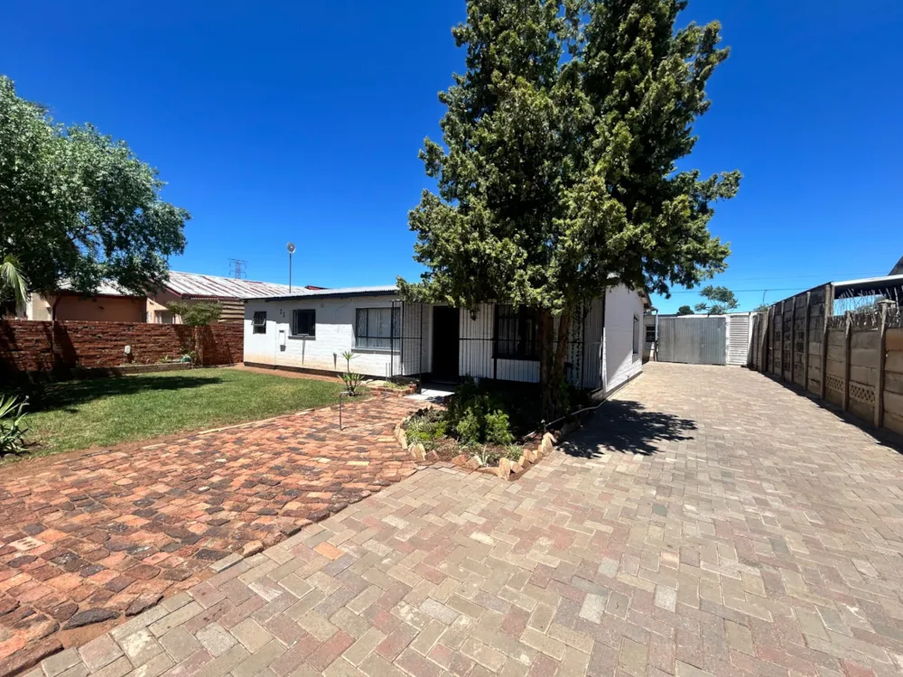 House for sale in Beaconsfield - 1KJ1756308