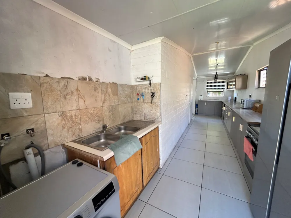 House for sale in Beaconsfield - 1KJ1756308