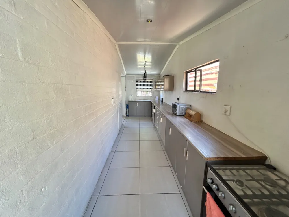 House for sale in Beaconsfield - 1KJ1756308